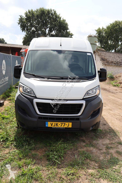 Peugeot  van