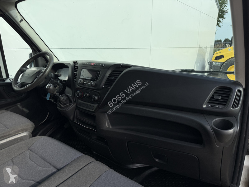Furgoneta Iveco 35S14 2.3 352 L2H2 Airco Cruise...