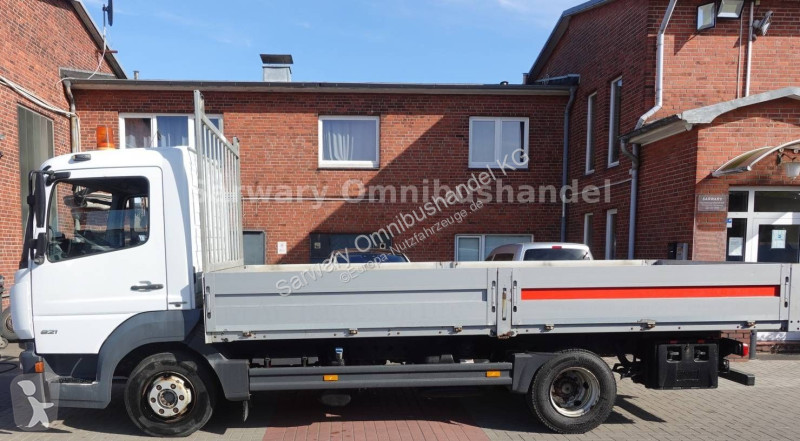 Furgoneta Mercedes 821*Automatik*Pritsche*7080...