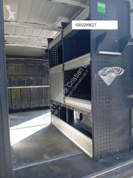 Коммерческий автомобиль Iveco