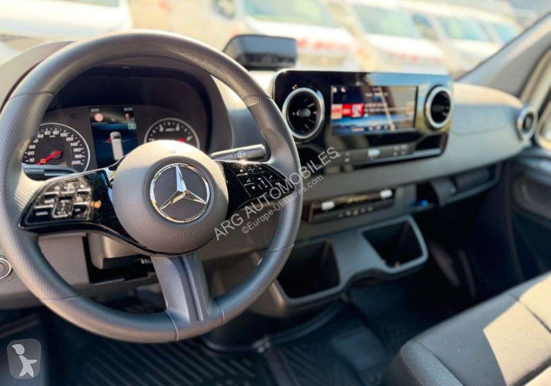 Коммерческий автомобиль Mercedes