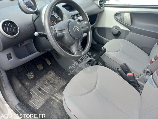Коммерческий автомобиль