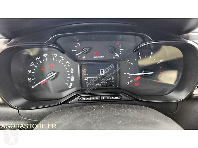 Коммерческий автомобиль