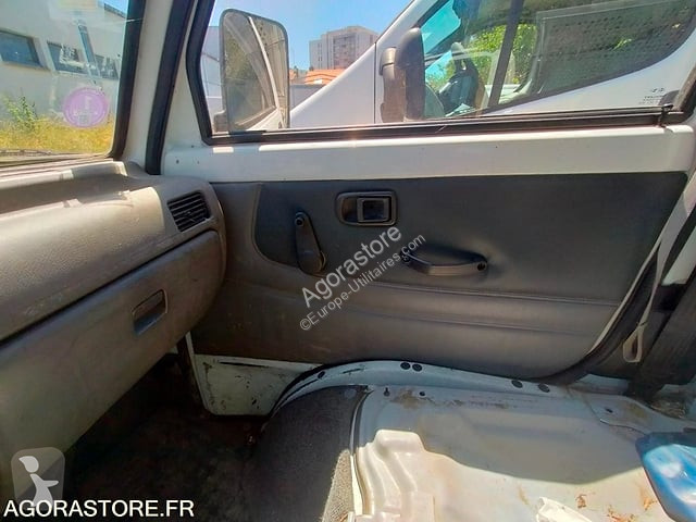 Коммерческий автомобиль