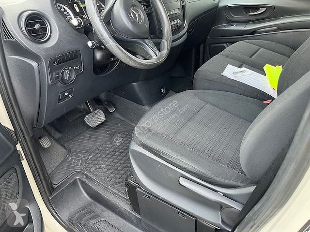 Veículo utilitário Mercedes VITO