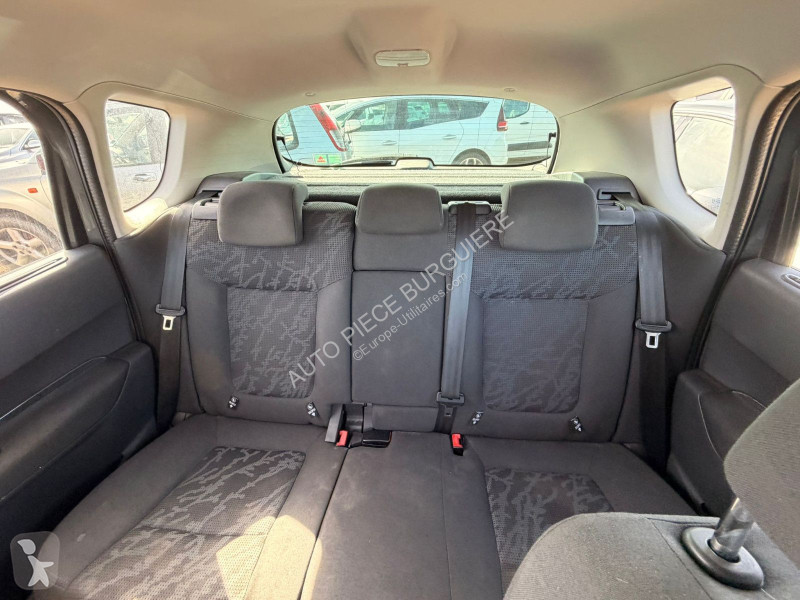 Коммерческий автомобиль Peugeot 1.6 e-HDi 115...