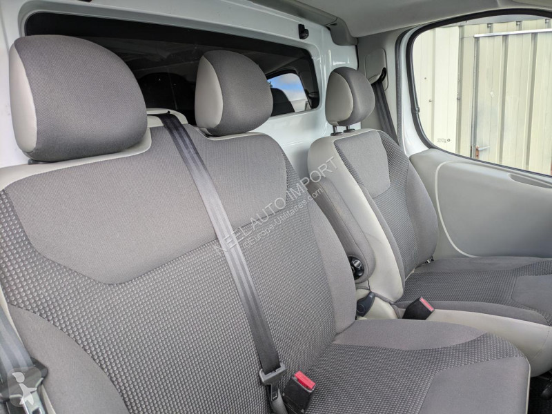 Коммерческий автомобиль Opel REMORQUE CARGO VAN