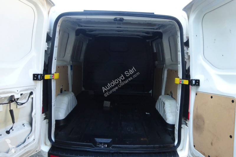 Véhicule utilitaire Ford 2,0 DPF 130