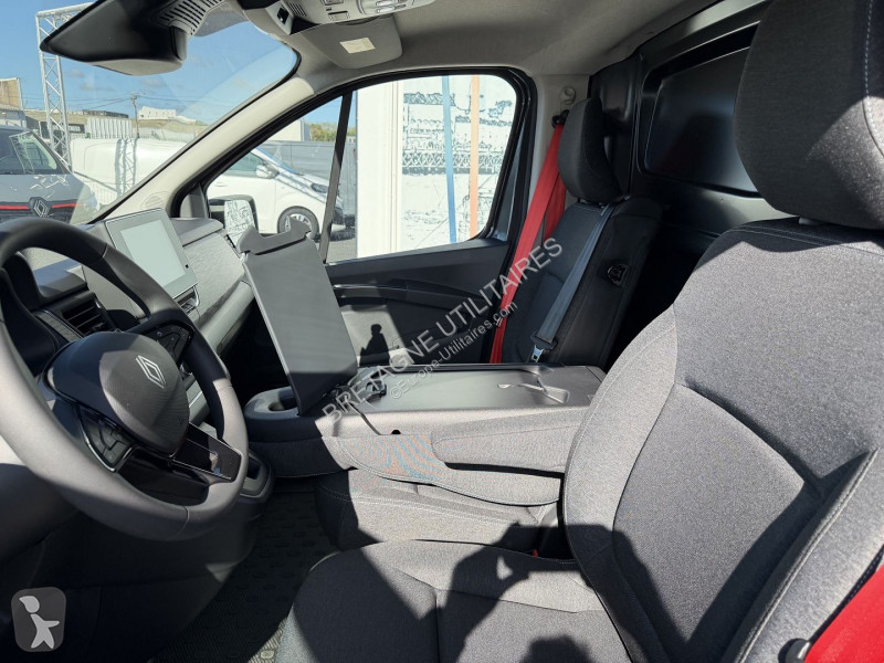 Furgoneta Renault TRAFIC III FG L2H1 3T 2.0...
