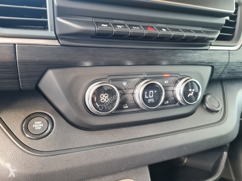 Furgoneta Renault TRAFIC III FG L2H1 3T 2.0...