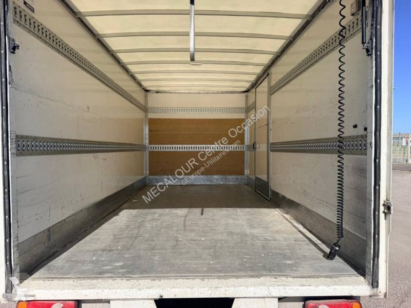 Haszongépjármű Renault 145 DCI