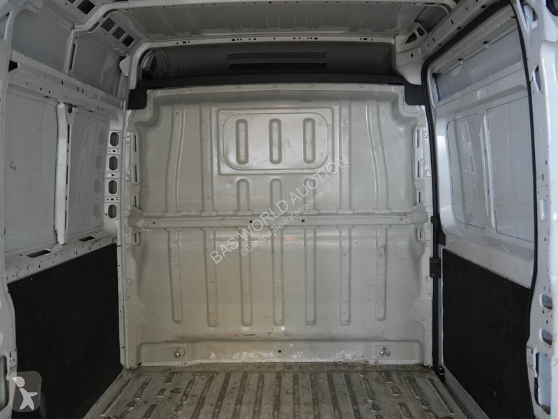 Furgoneta Peugeot 140PK