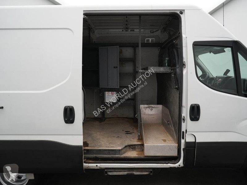 Furgoneta Iveco 35C14