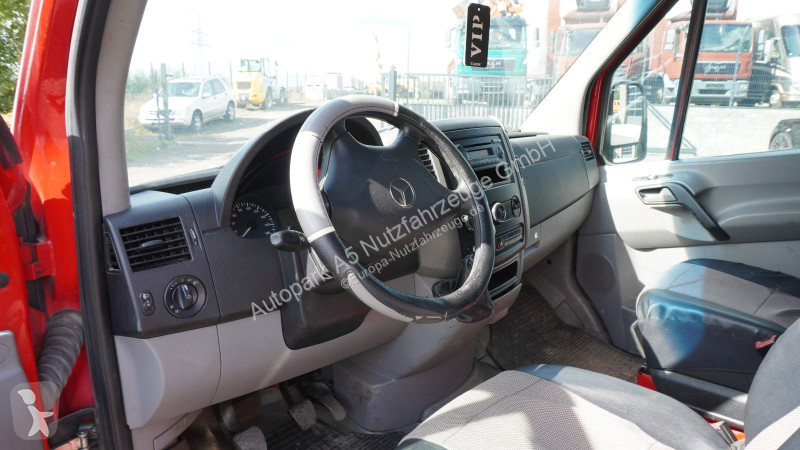 Haszongépjármű Mercedes 215 CDI