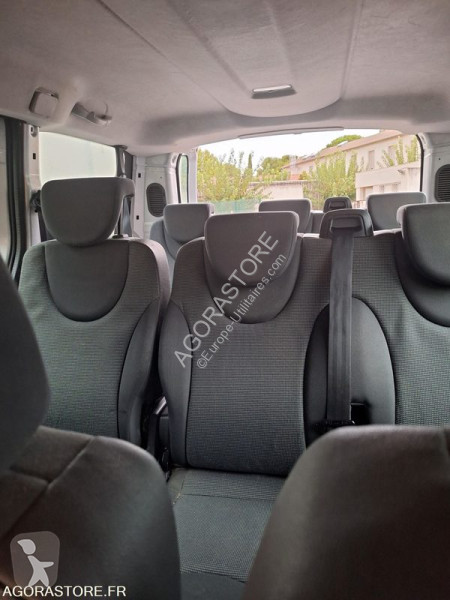 Veículo utilitário Peugeot mini bus