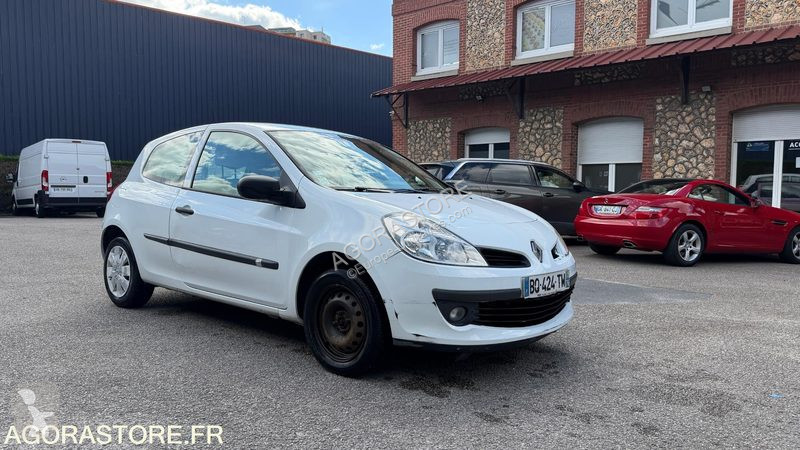 Veículo utilitário Renault CLIO