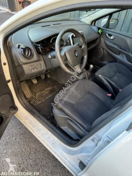 Veículo utilitário Renault CLIO