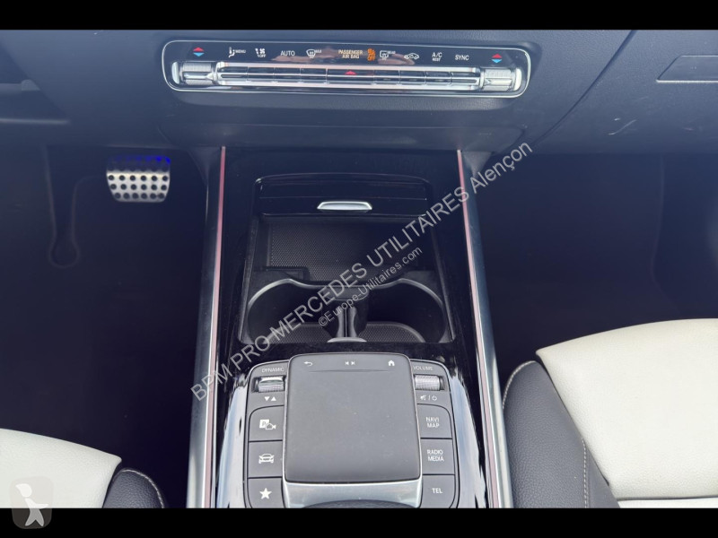 Veículo utilitário Mercedes GLA 200 d 150ch AMG...
