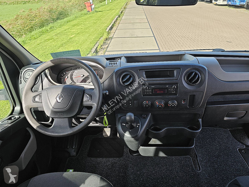 Véhicule utilitaire Renault 2.3 DUB.Cab...
