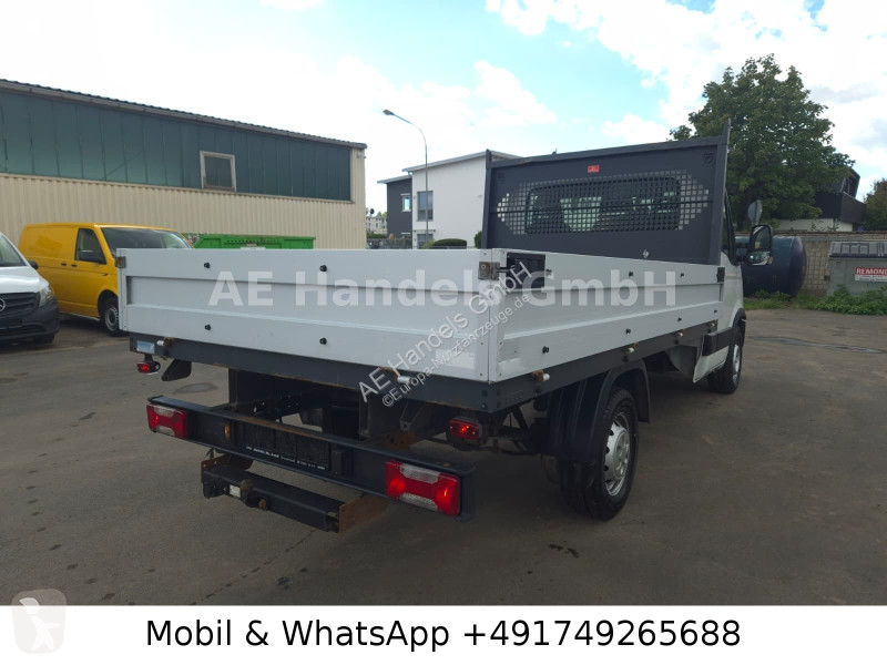 Véhicule utilitaire Iveco 35S13