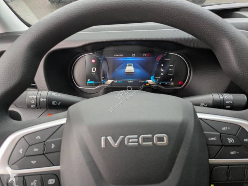 Véhicule utilitaire Iveco 35C16H