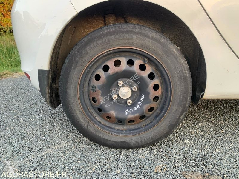Véhicule utilitaire Renault CLIO