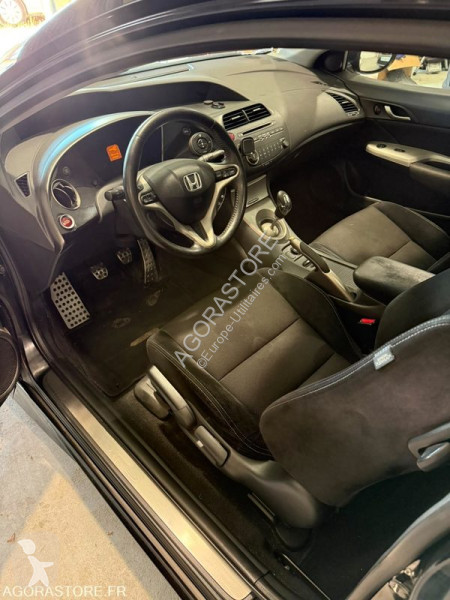 Véhicule utilitaire Honda CIVIC