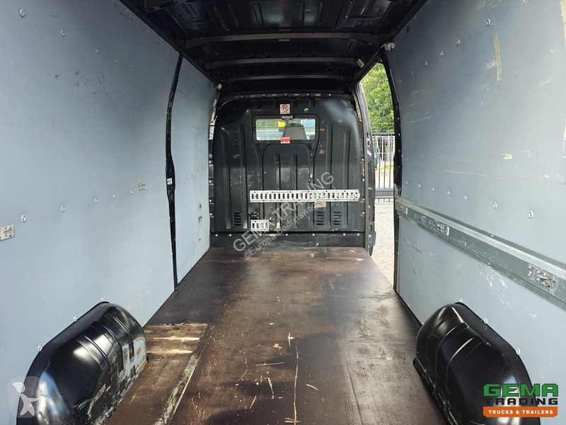 Užitkové vozidlo Renault Euro6B - L3H2 - Rear...