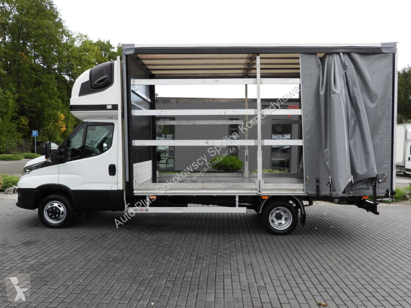 Véhicule utilitaire Iveco 50C18 DAILY