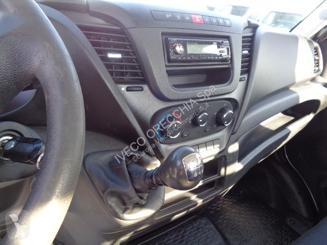 Véhicule utilitaire Iveco DAILY 35C14