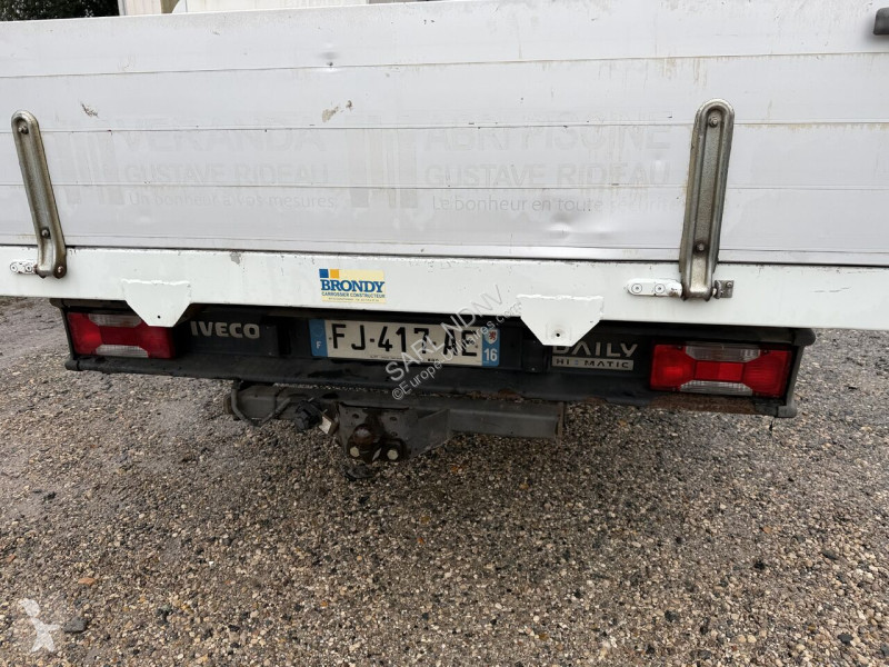 Véhicule utilitaire Iveco 35c18
