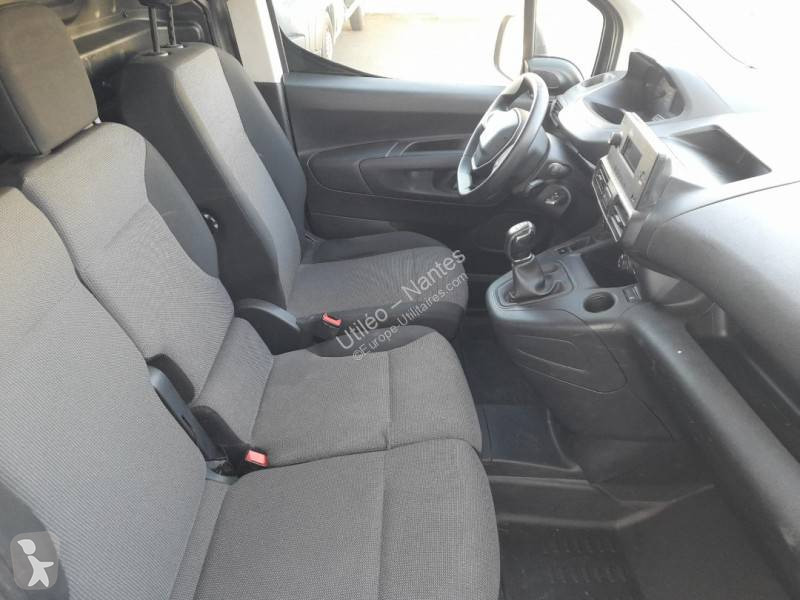Véhicule utilitaire Peugeot L1 1.5HDI 100CH...