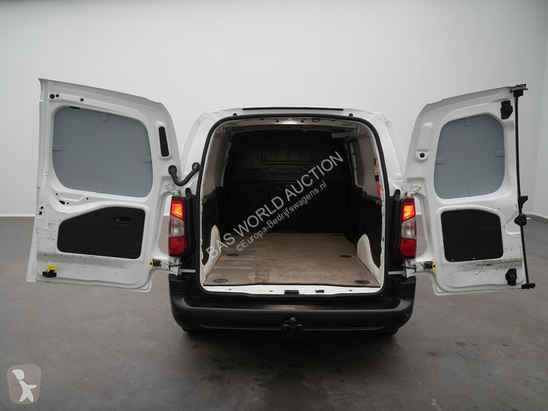 Véhicule utilitaire Opel 131PK