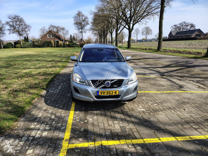 Коммерческий автомобиль Volvo D5 2.4L