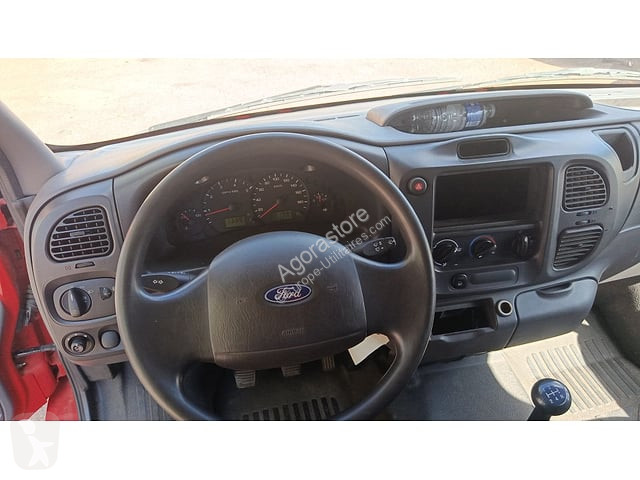 Коммерческий автомобиль Ford TRANSIT