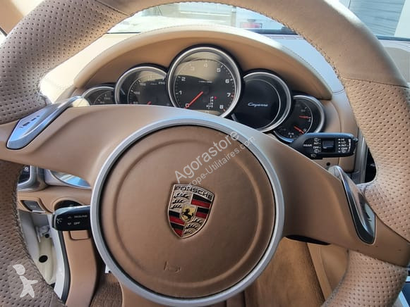 Коммерческий автомобиль Porsche CAYENNE