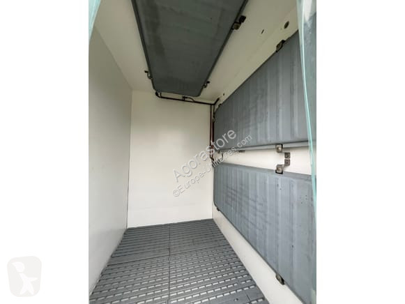 Коммерческий автомобиль Renault MASTER