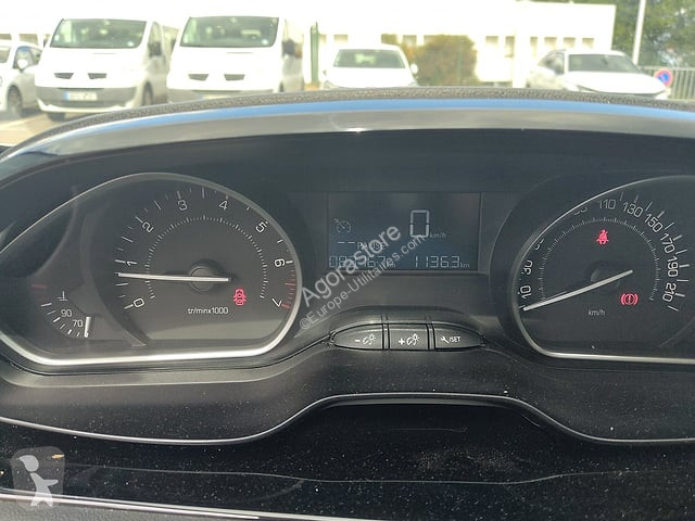 Коммерческий автомобиль Peugeot 208 access 5...