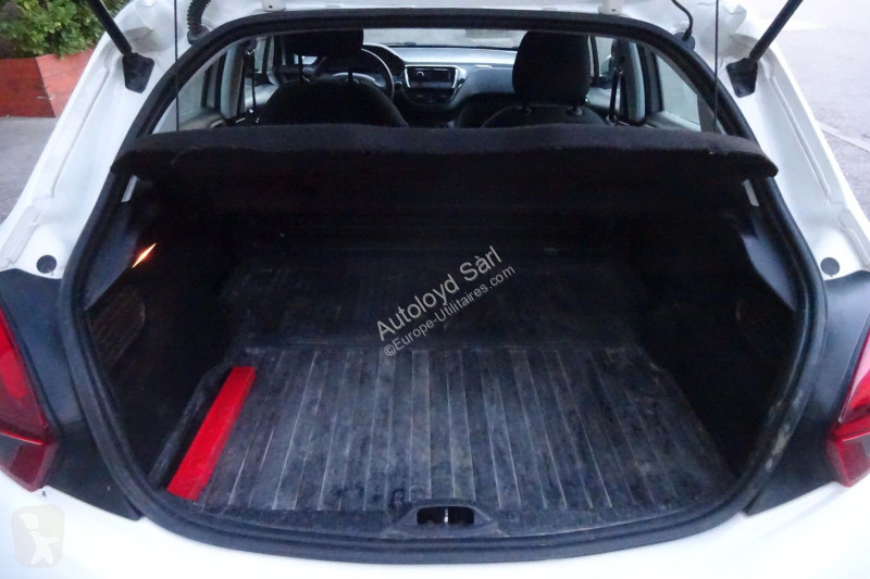 Коммерческий автомобиль Peugeot STE 1,6 HDI 99