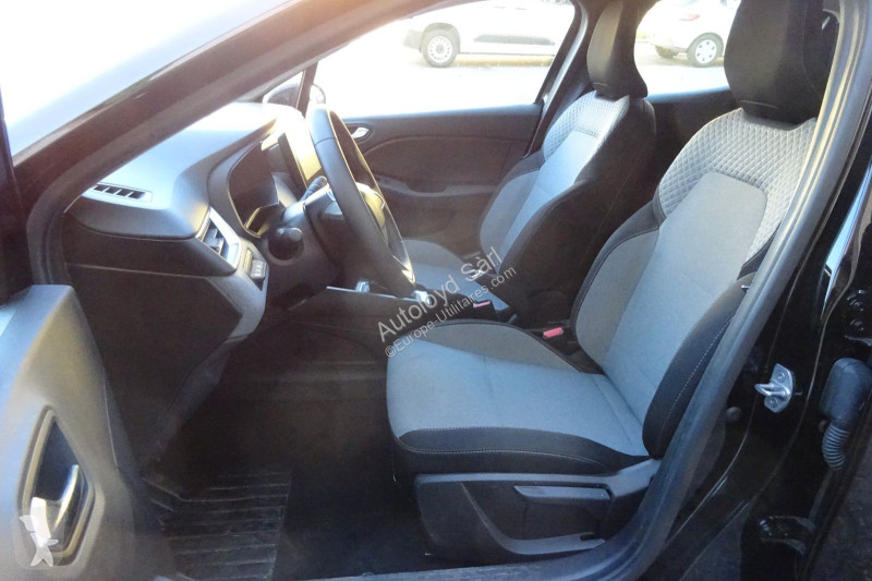 Коммерческий автомобиль Renault CLIO E-TECH 1,6...