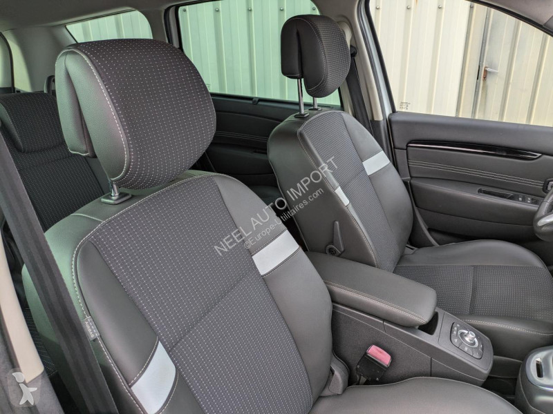 Коммерческий автомобиль Renault