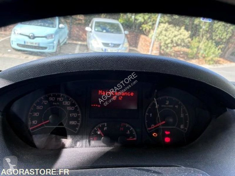 Samochód dostawczy Peugeot BOXER