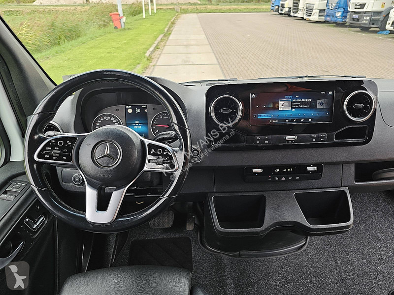 Autoutilitară Mercedes 317 L2H2 LED 3.5t-Trekh
