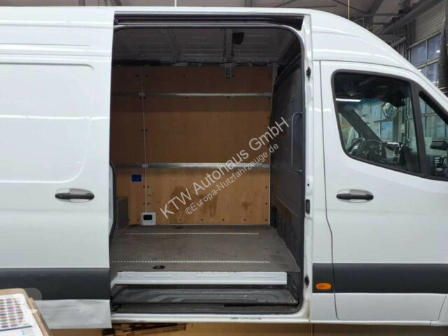 Samochód dostawczy Mercedes Sprinter 317...