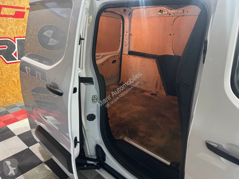 Véhicule utilitaire Peugeot PARTNER