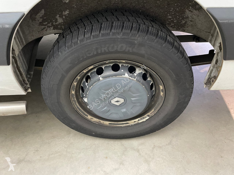 Furgoneta Renault T35 2.3 dCi 135 L2H3