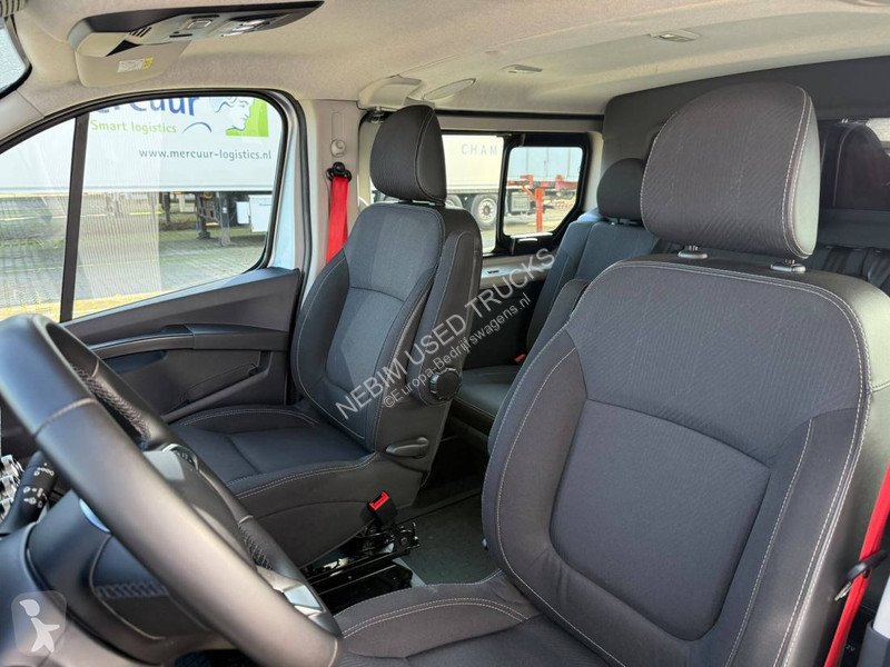 Autoutilitară Renault - Exclusive DOUBLE CABIN...