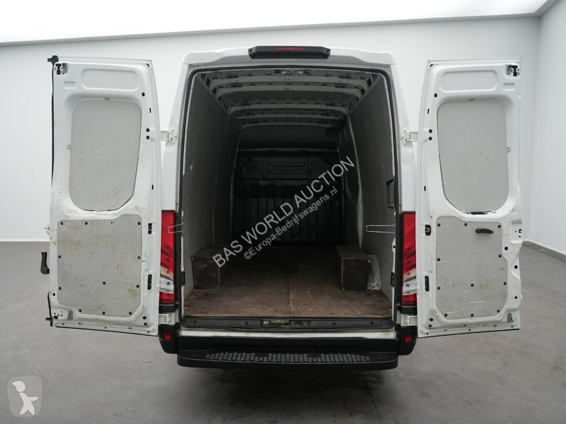 Autoutilitară Iveco 35S14