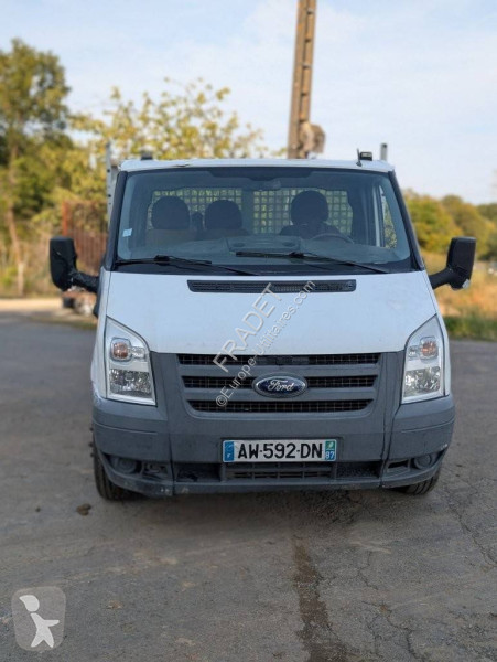 Véhicule utilitaire Ford 110 T300