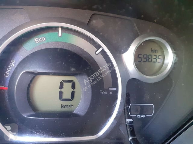 عربة نفعية Peugeot ION
